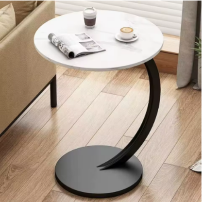 Mesa auxiliar estilo minimalista